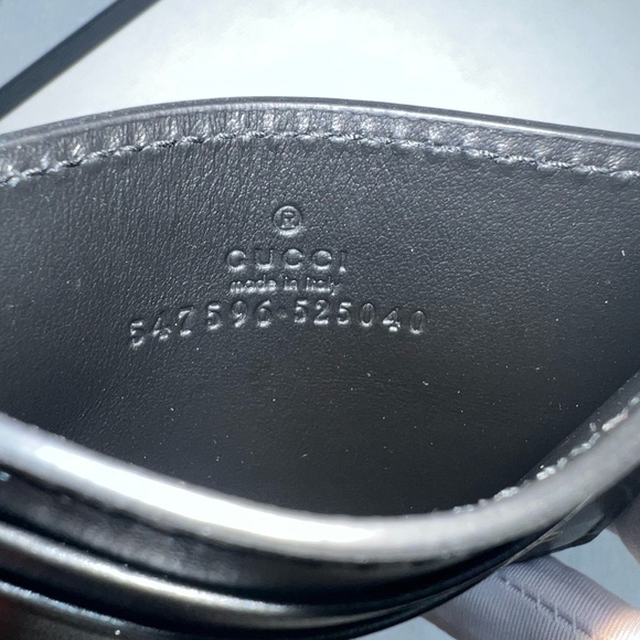 NEW GUCCI CALFSKIN CARD HOLDER - Picture 4 of 11